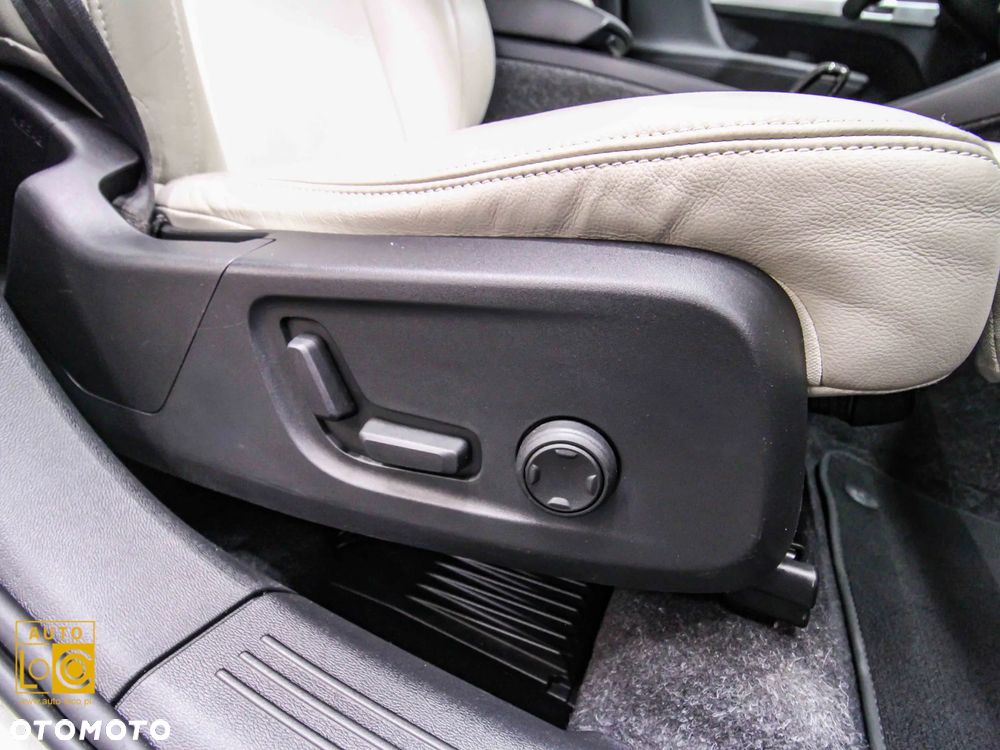 Volvo XC 40 T3 Inscription - 33