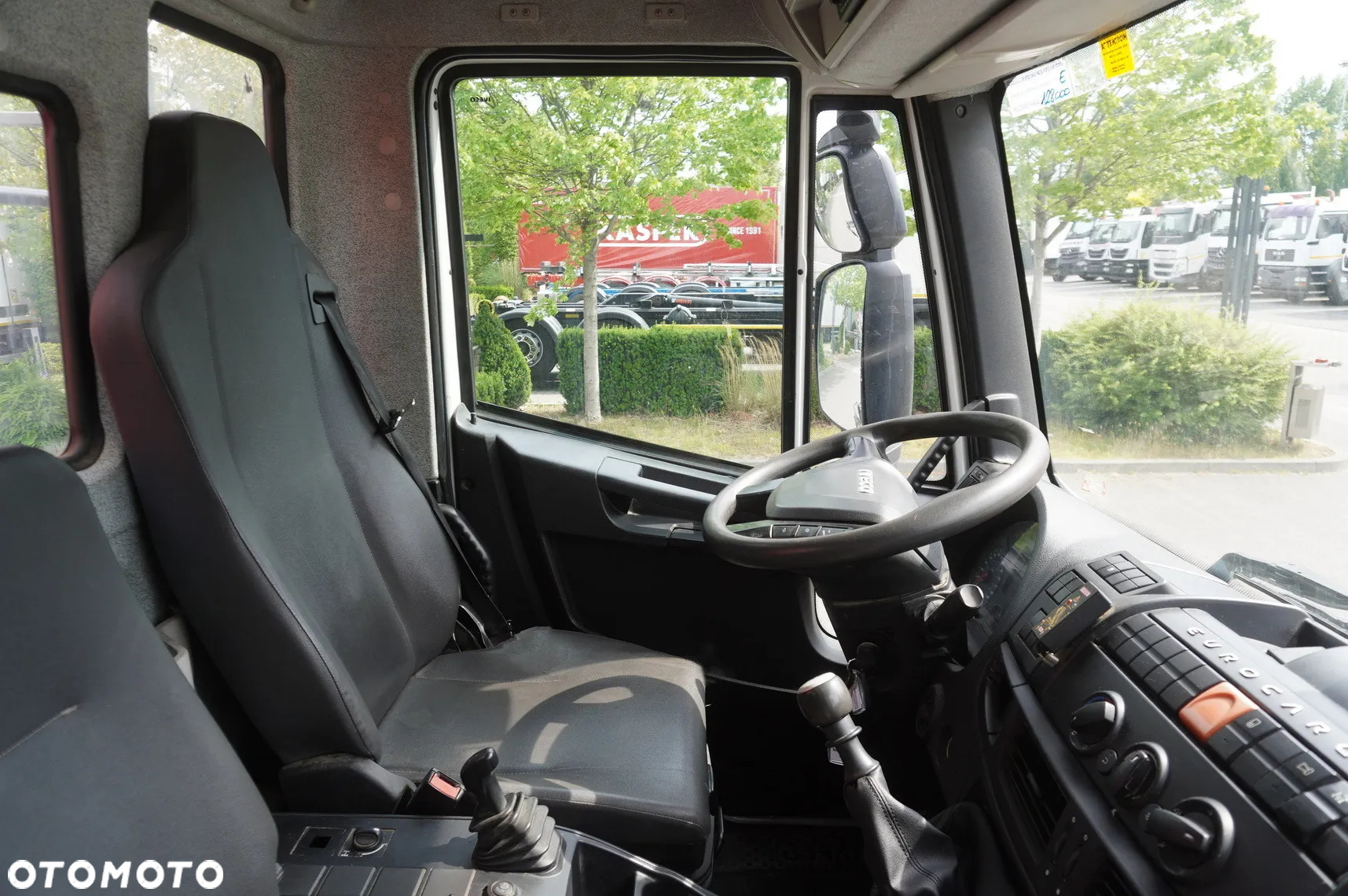 Iveco Eurocargo 160-250 / HDS Fassi F95 / 120 tys. km / wywrotka 3-stronna - 23