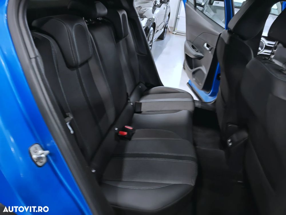 Peugeot 2008 PureTech 130 EAT8 Allure - 26