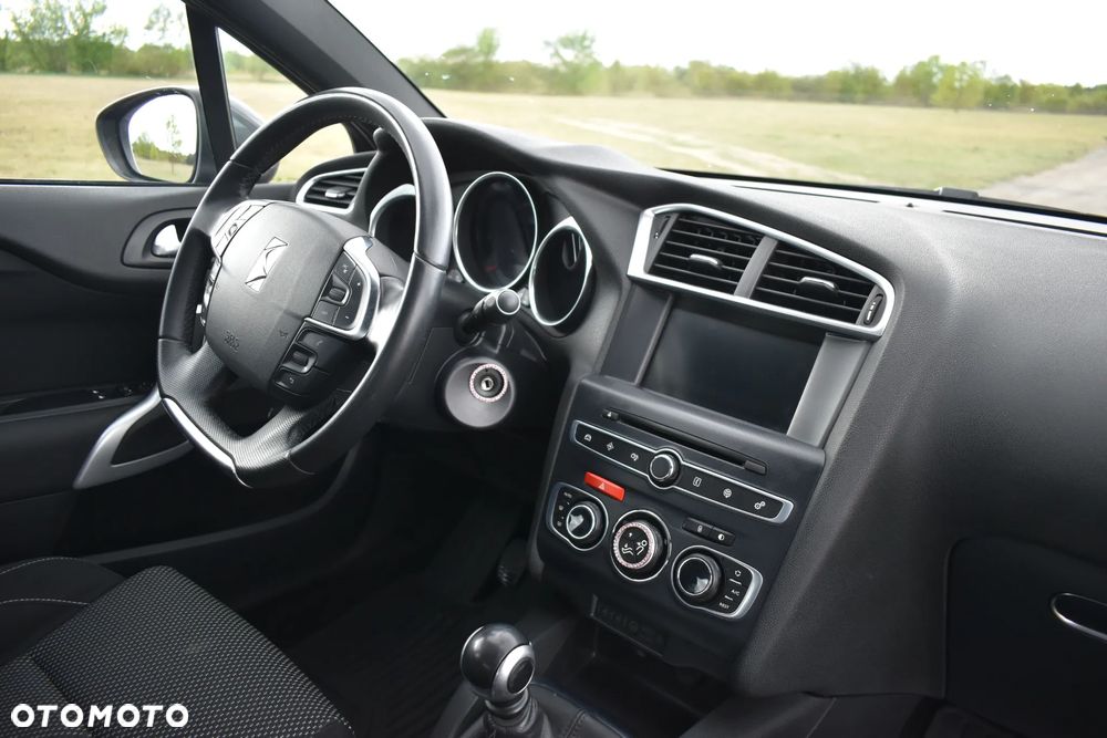 Citroën DS4 1.6 BlueHDi Be Chic S&S - 17