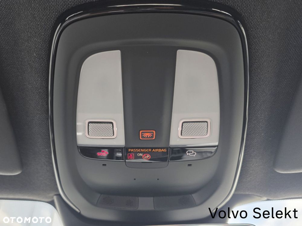 Volvo XC 40 - 32