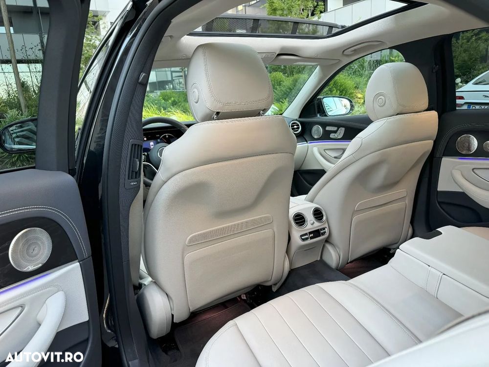 Mercedes-Benz E 300 4MATIC Aut. - 11