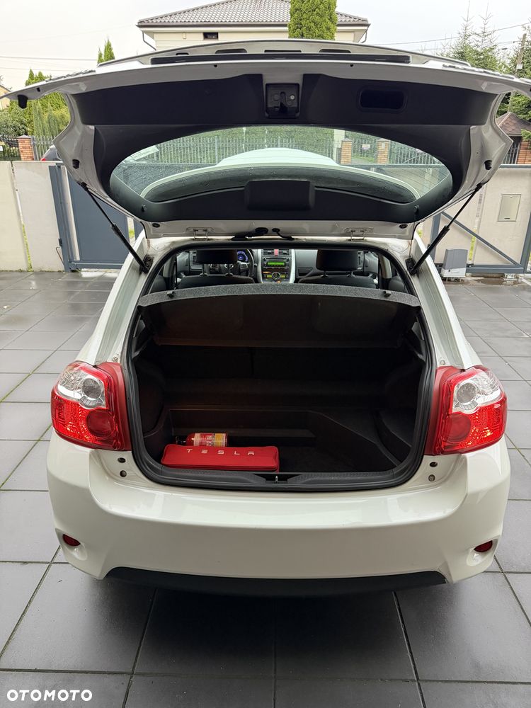 Toyota Auris 1.8 HSD Luna - 13