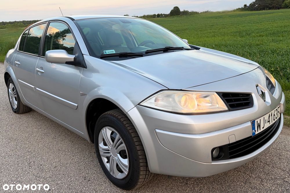 Renault Megane 1.6 Confort Privilege - 4