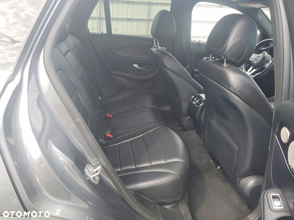 Mercedes-Benz GLC 300 4Matic 9G-TRONIC - 10