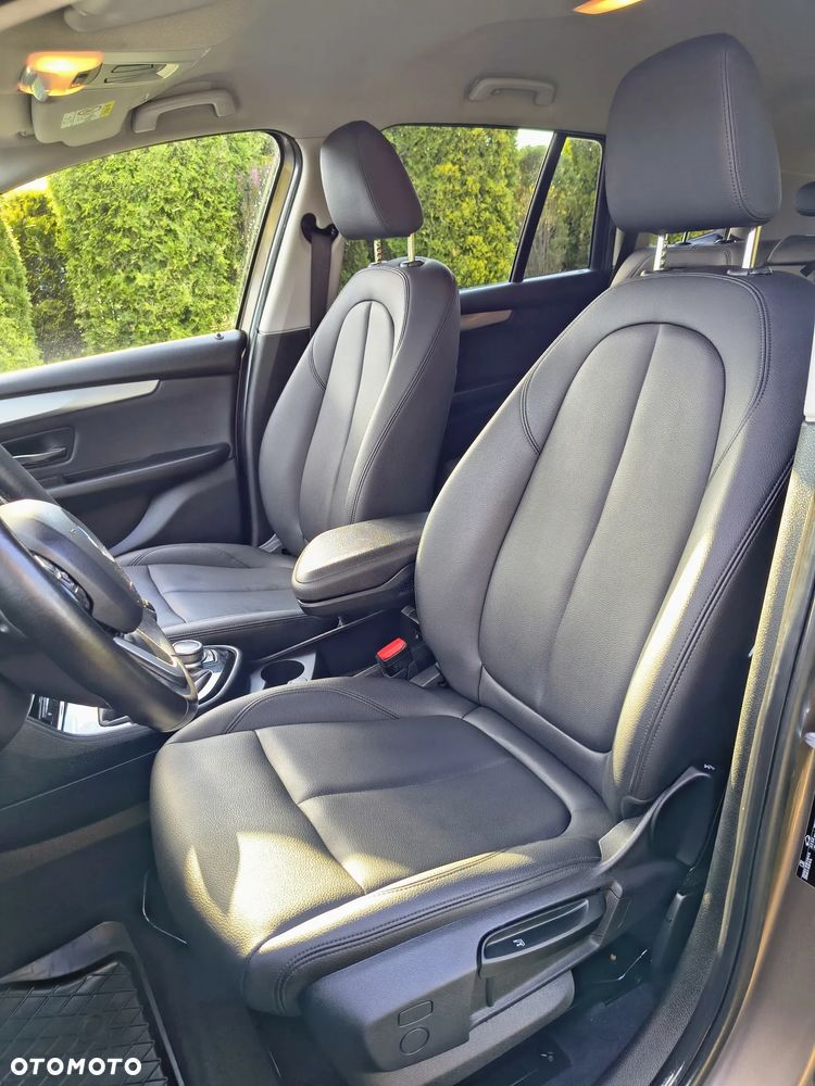 BMW Seria 2 216d GT - 12