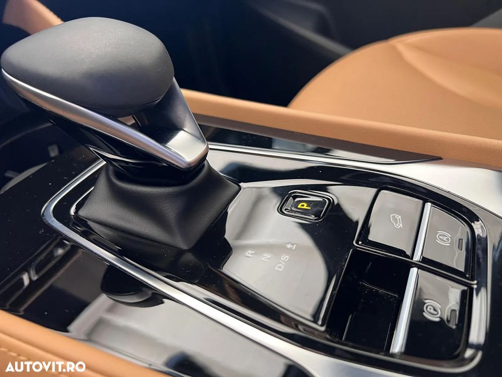 MG HS 1.5 T-GDi 7DCT Exclusive - 16