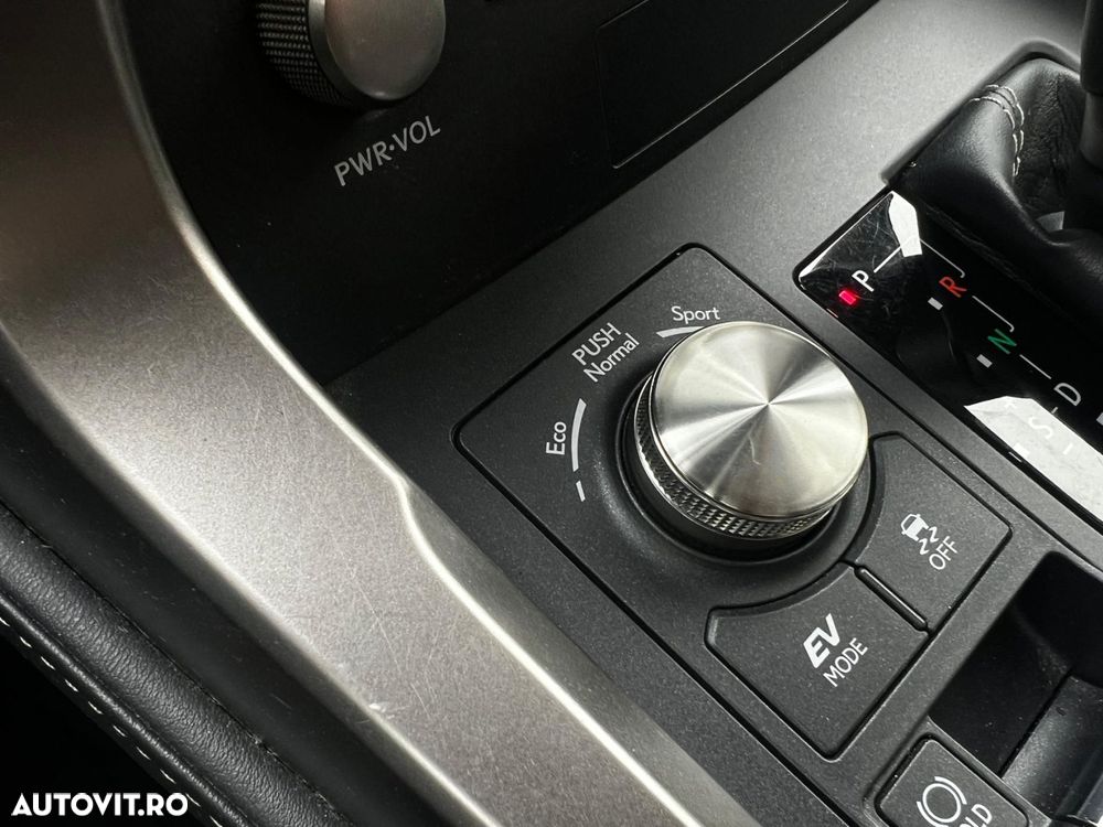 Lexus Seria NX - 17