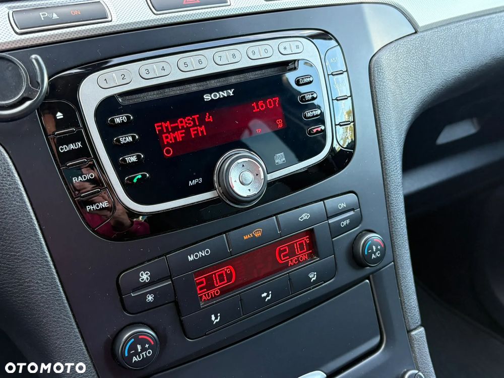 Ford S-Max 2.0 TDCi DPF Trend - 17