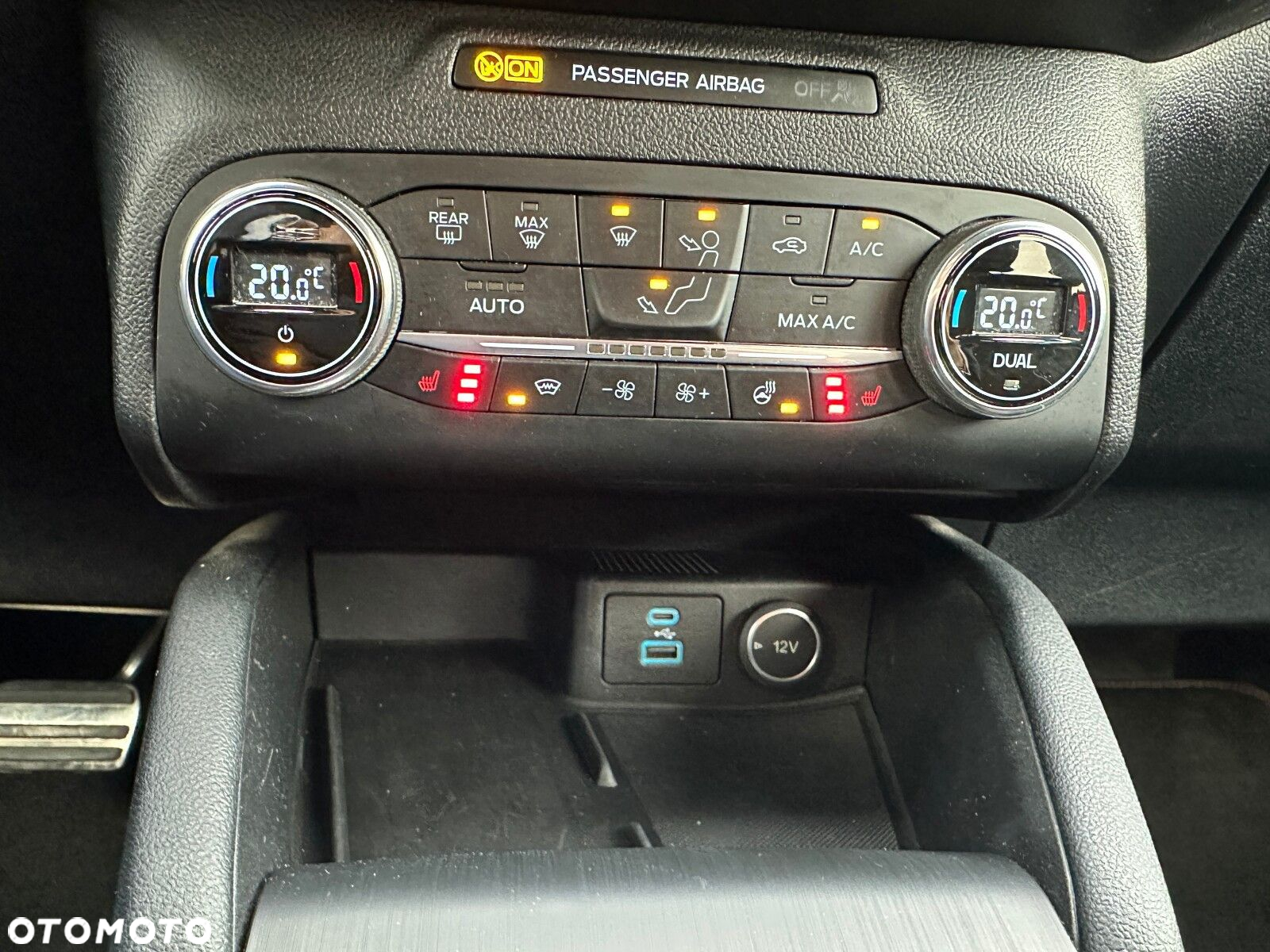 Ford Kuga 2.0 EcoBlue AWD ST-Line X - 24
