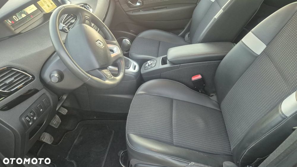 Renault Scenic - 11