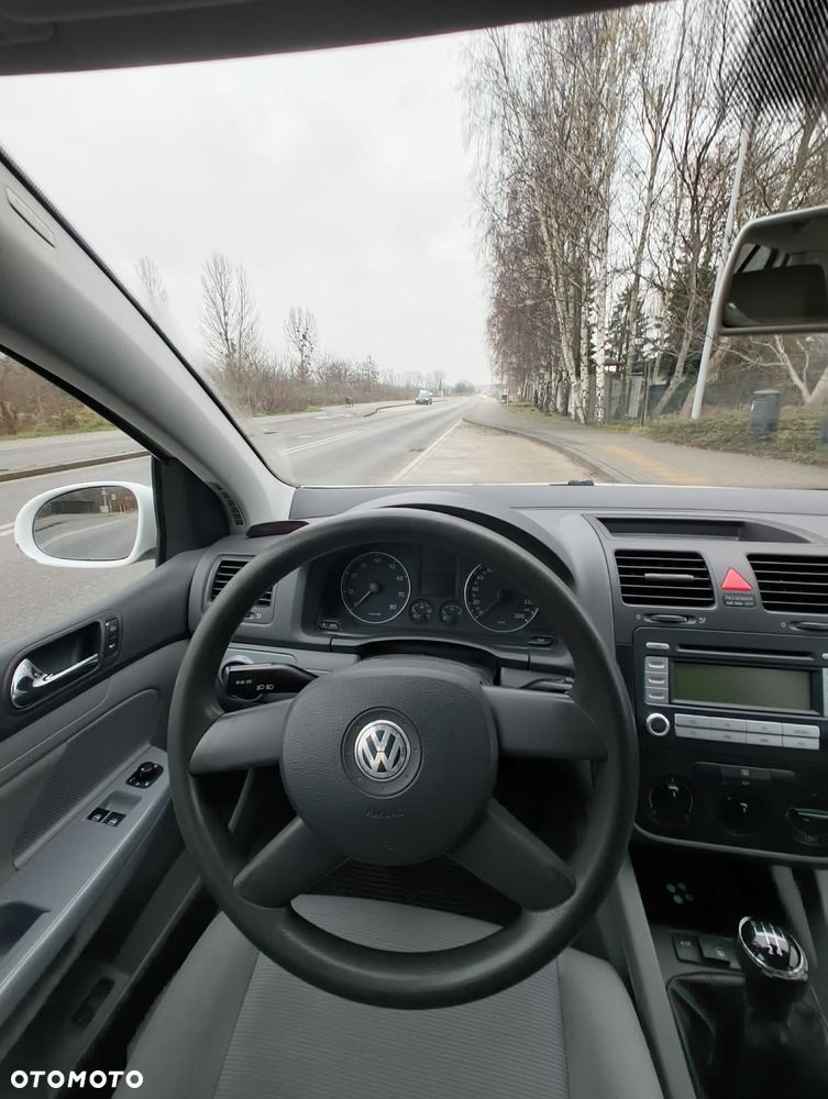 Volkswagen Golf 1.6 Comfortline - 9