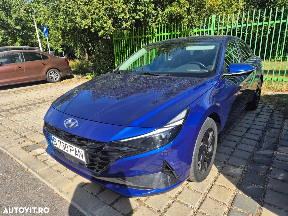 Hyundai Elantra - 1
