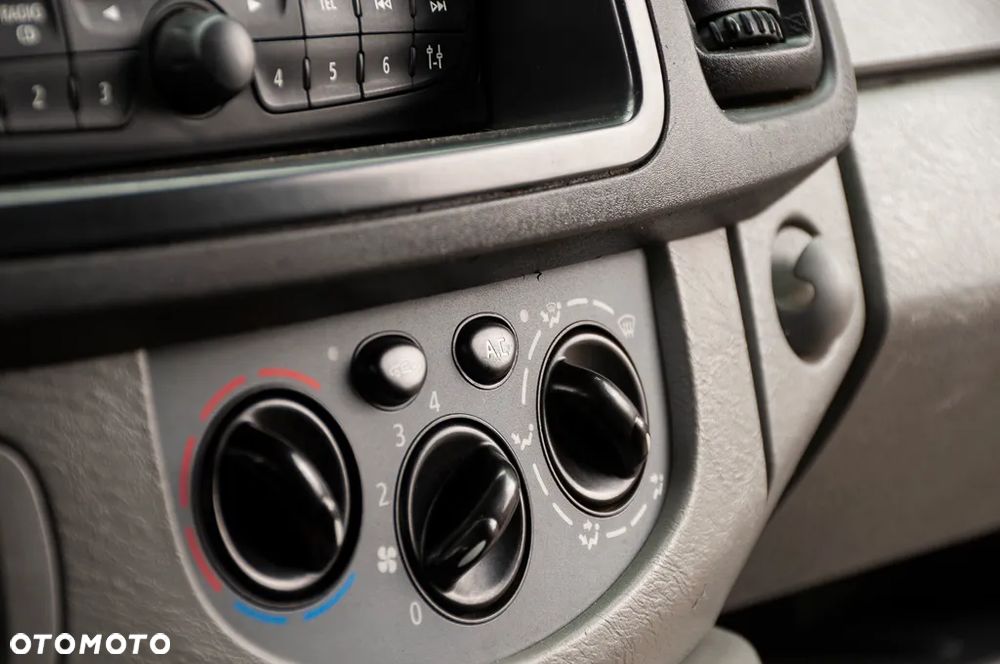 Opel VIVARO BRYGADÓWKA 6os - 27