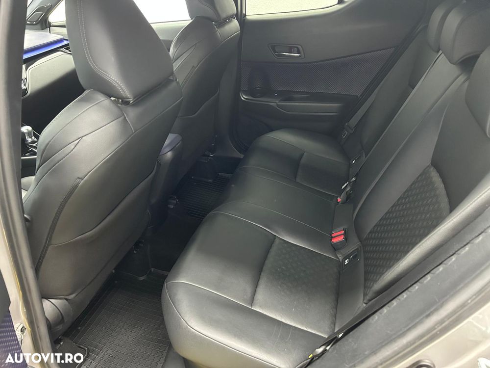 Toyota C-HR Style Selection - 8