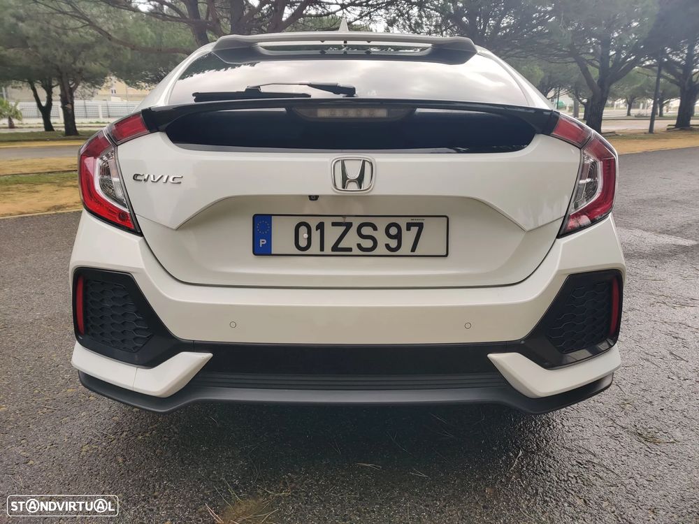 Honda Civic 1.0 i-VTEC Executive - 8