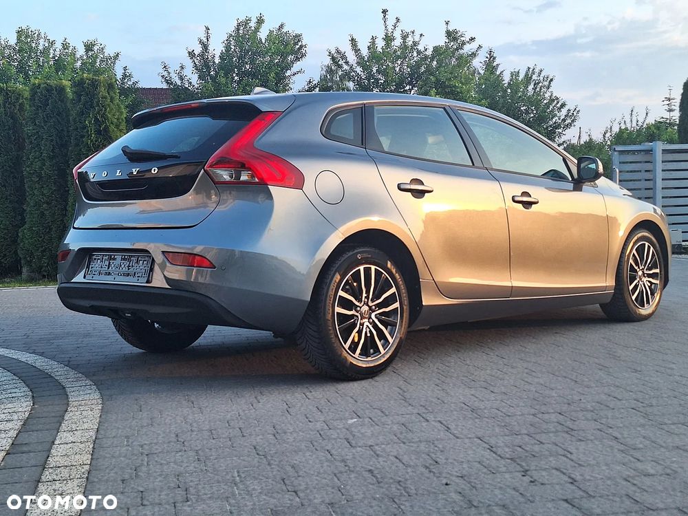 Volvo V40 D2 Kinetic - 8
