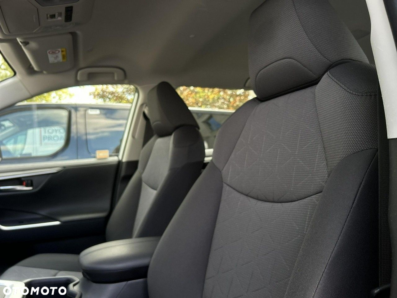 Toyota RAV4 - 30