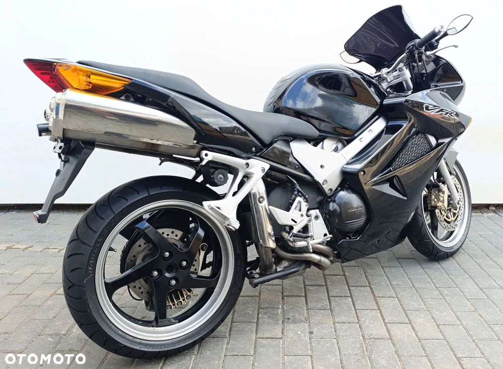Honda VFR - 6
