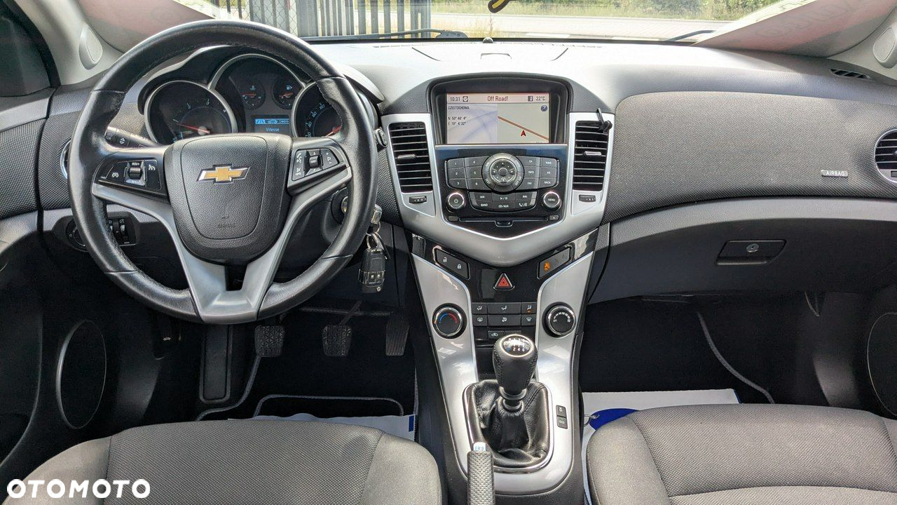 Chevrolet Cruze - 25