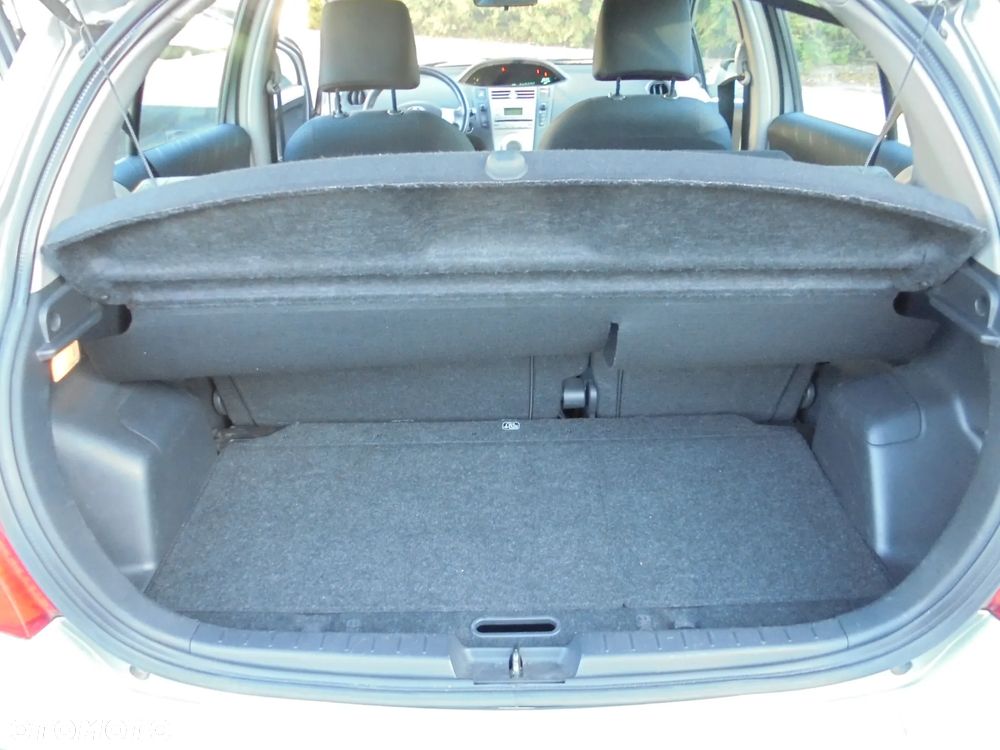 Toyota Yaris 1.3 VVT-i Travel - 11