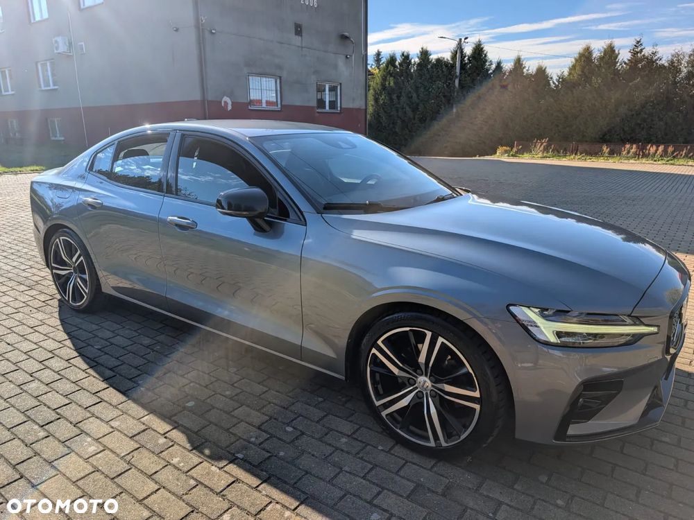 Volvo S60 B4 B R-Design - 3