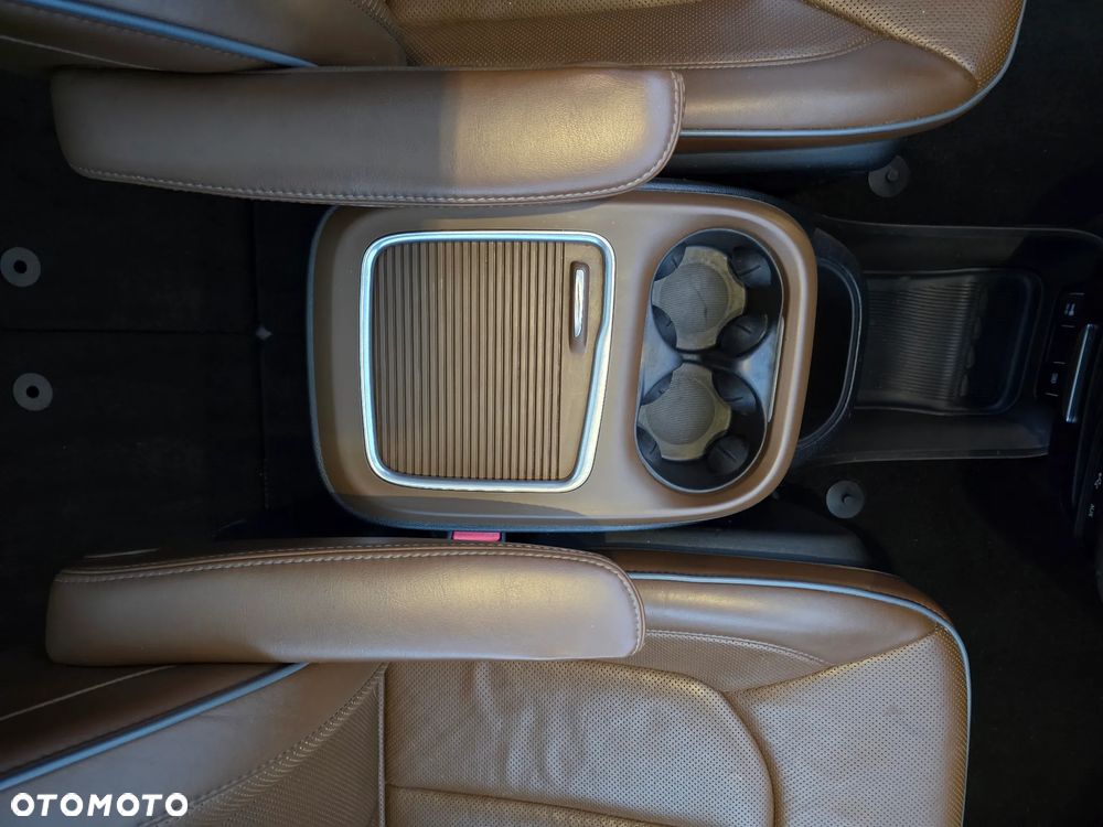 Chrysler Pacifica - 28