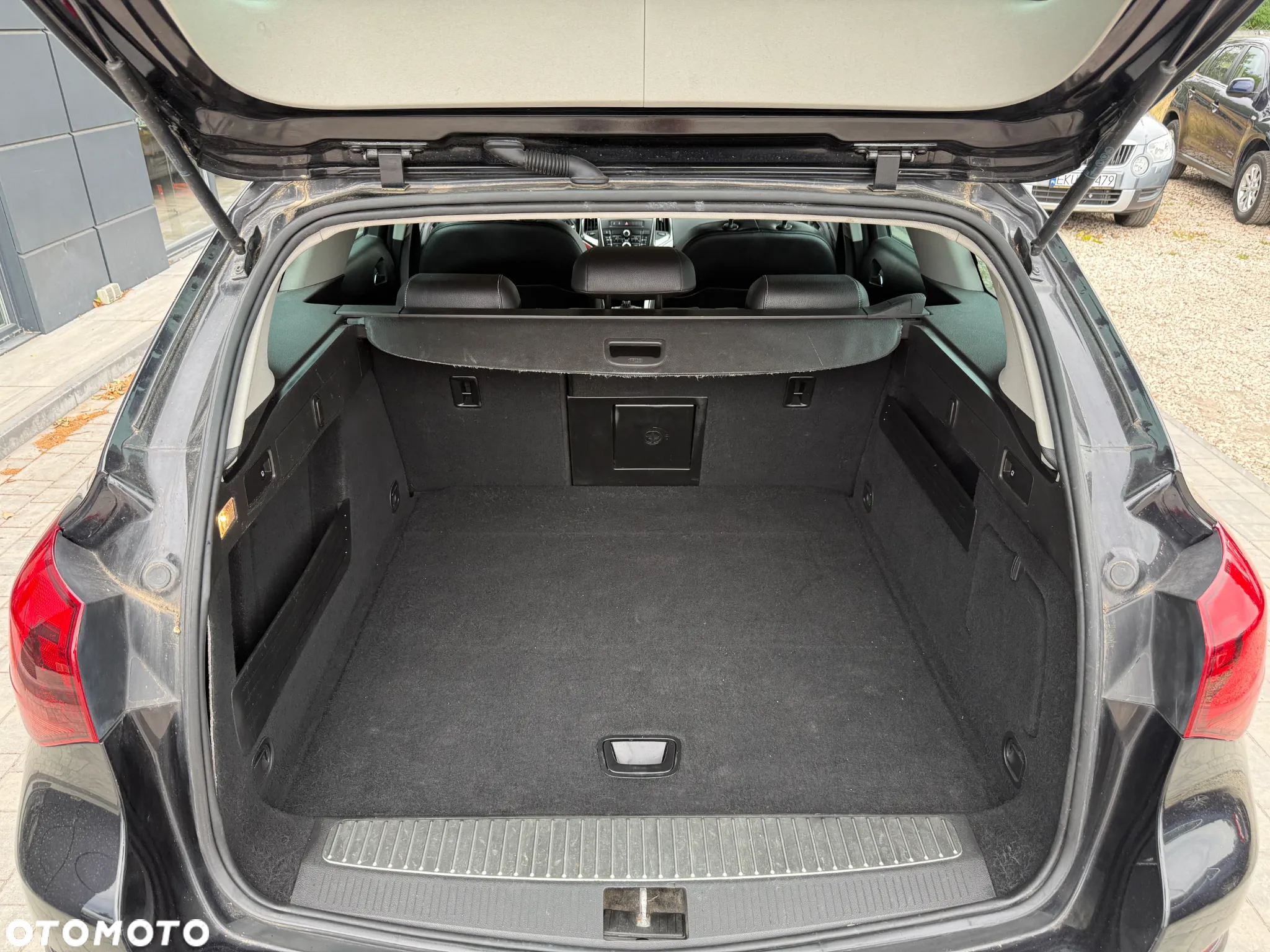 Opel Astra 1.4 EcoFLEX Cosmo - 22