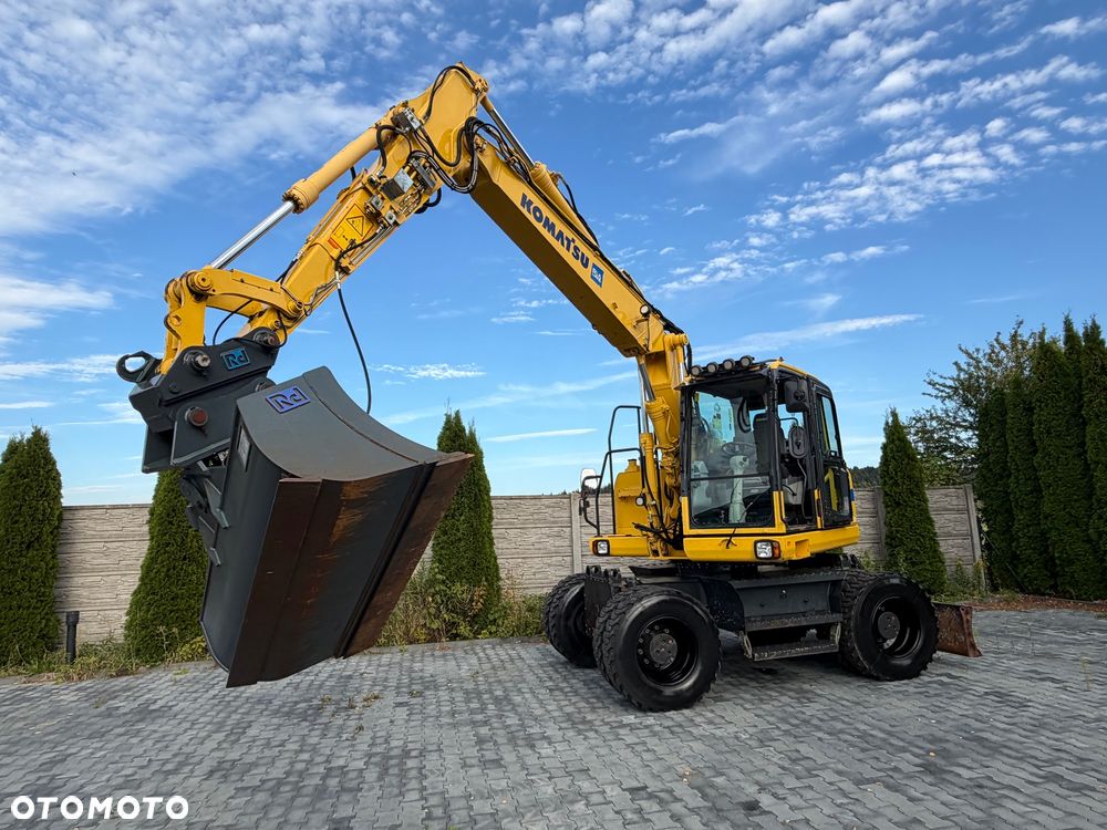 Komatsu /  PW 148-8 / - 18