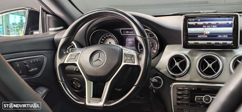 Mercedes-Benz CLA 45 AMG 4Matic 7G-DCT - 36