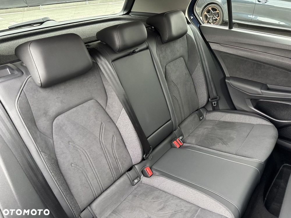 Volkswagen Golf - 30