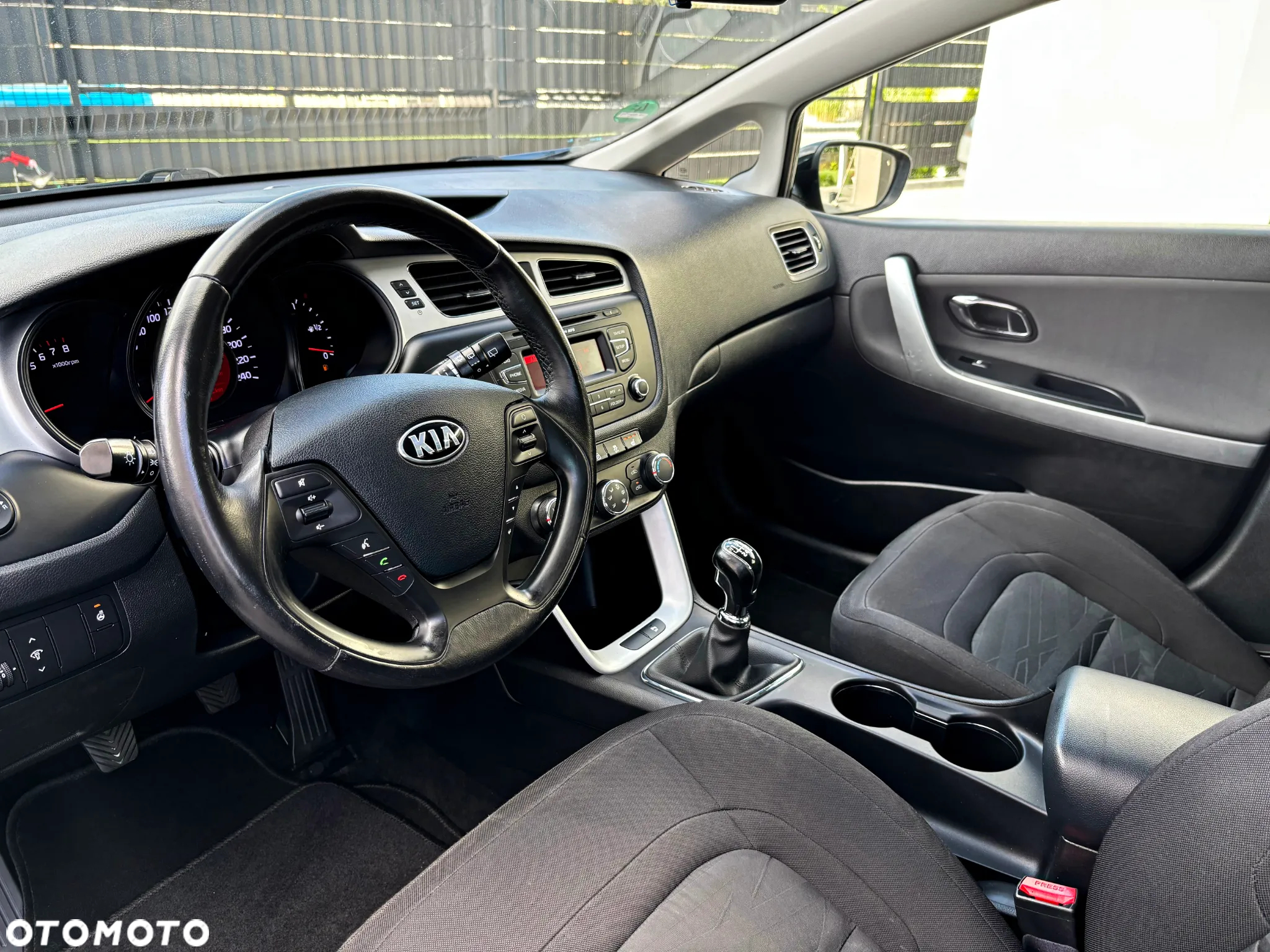 Kia Ceed 1.4 CVVT Spirit - 38