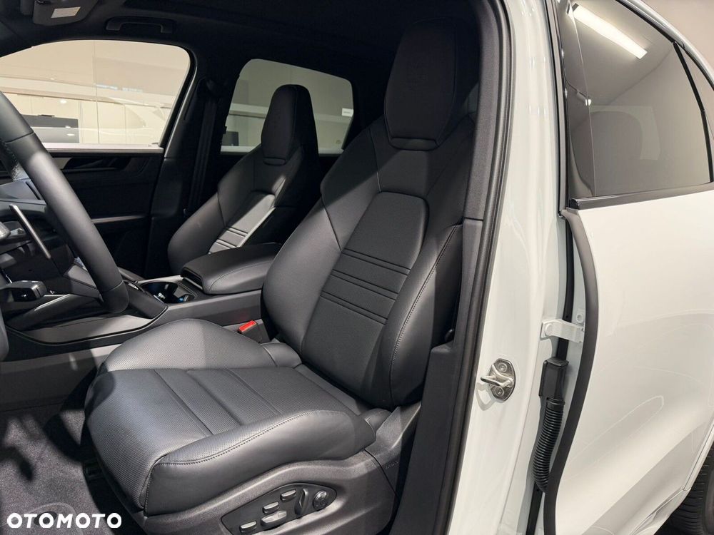 Porsche Cayenne Black Edition - 15