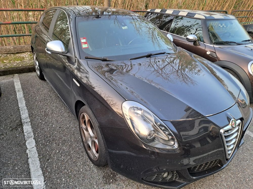 Alfa Romeo Giulietta 2.0 JTDM Distinctive - 1