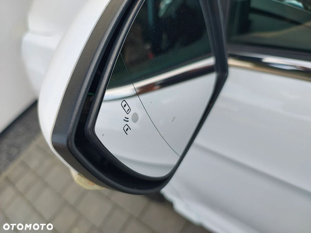 Ford Kuga - 36