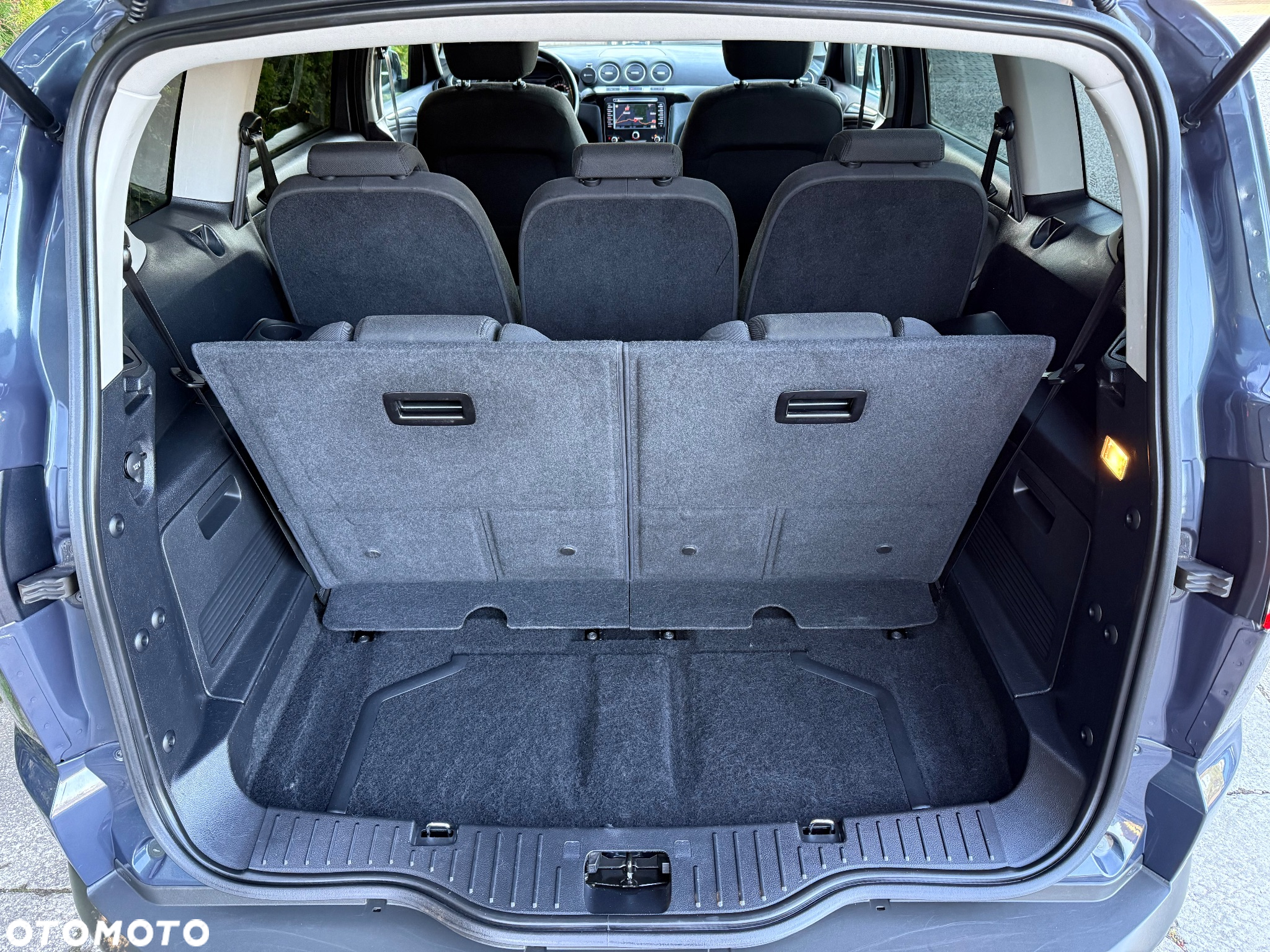 Ford S-Max - 18
