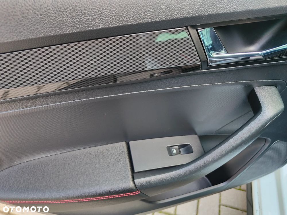 Skoda RAPID Spb 1.0 TSI Monte Carlo - 16