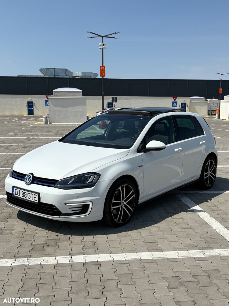 Volkswagen Golf - 5