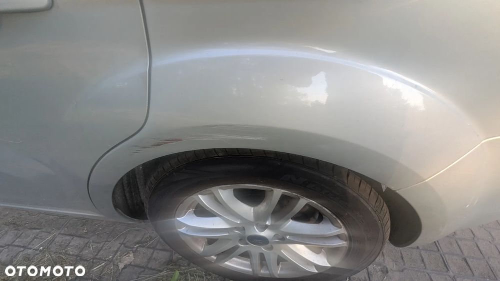 Ford Focus 1.6 Ghia - 7
