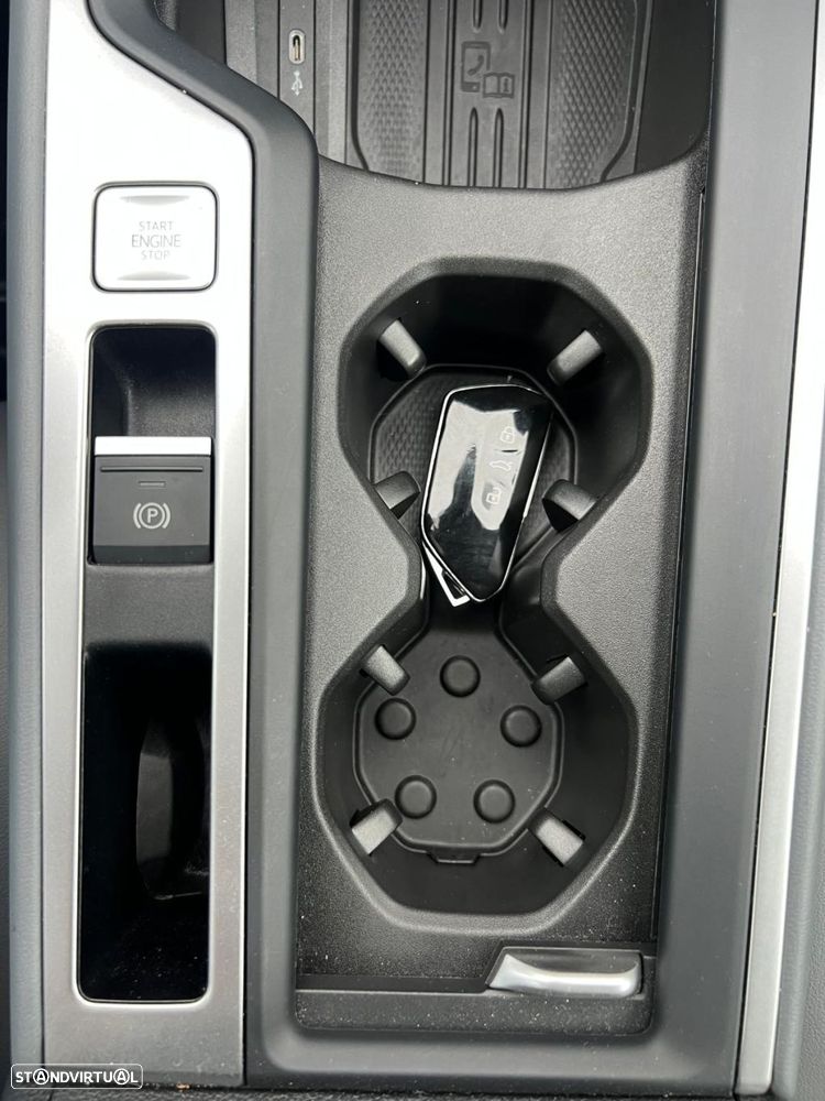 VW Passat Variant 2.0 TDi Business DSG - 35