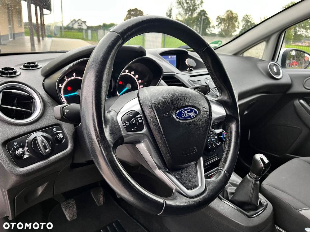 Ford Fiesta 1.25 Champions Edition - 20