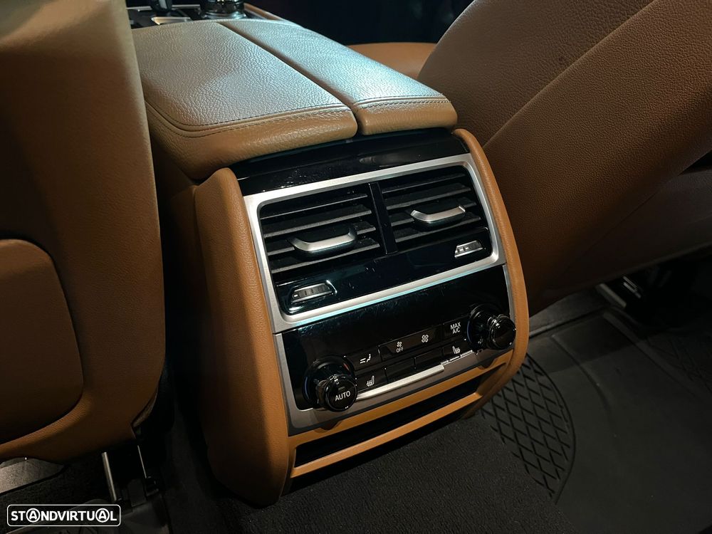 BMW 750 d xDrive Pack M Auto - 36