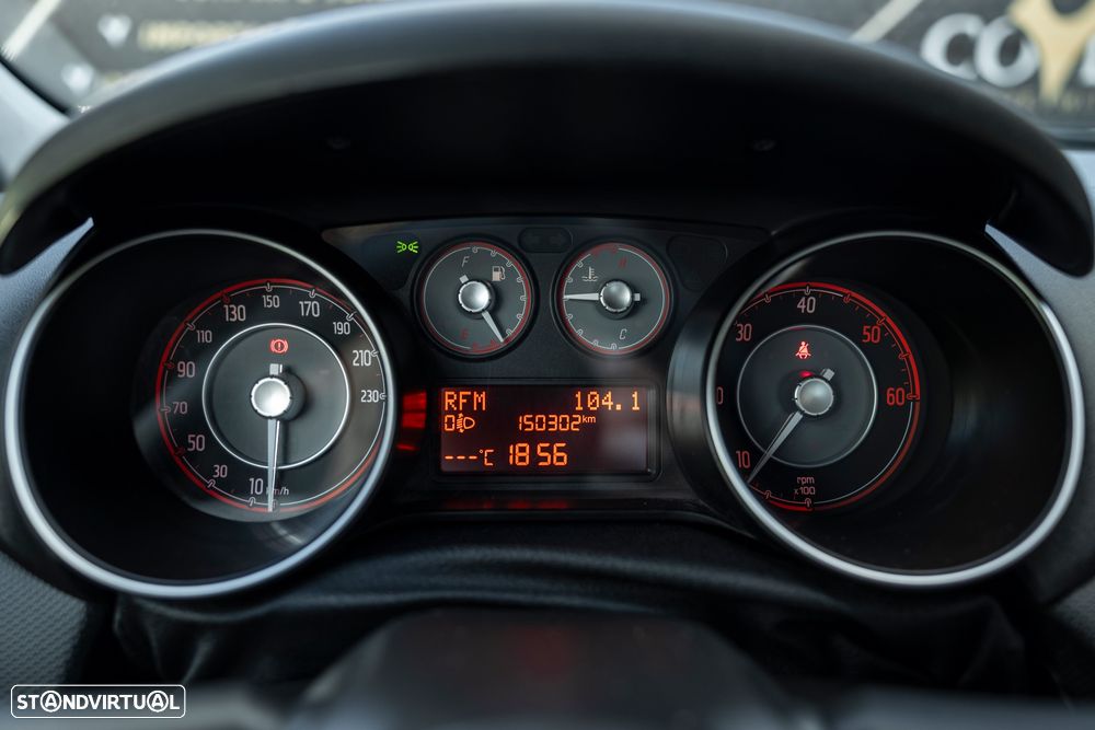 Fiat Punto 1.3 M-Jet Lounge S&S - 7