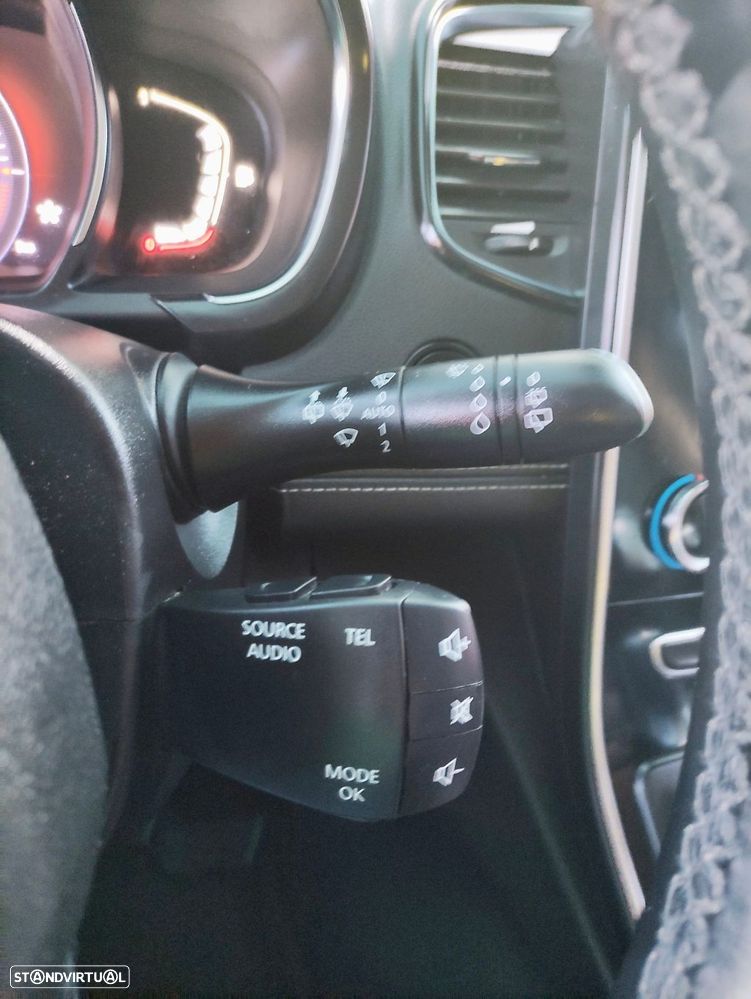 Renault Grand Scénic 1.6 dCi Bose Edition EDC SS - 23