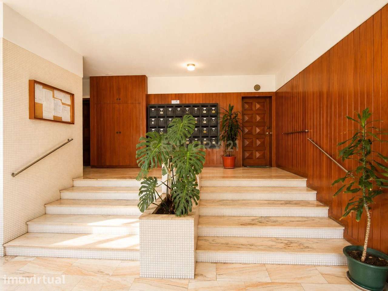 Apartamento T2 com Vista Panorâmica em Vila Nova de Gaia - Grande imagem: 2/24