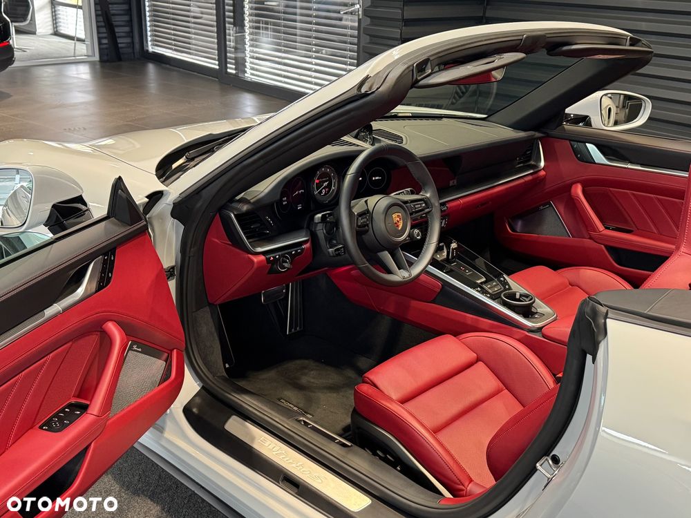Porsche 911 Turbo S - 22