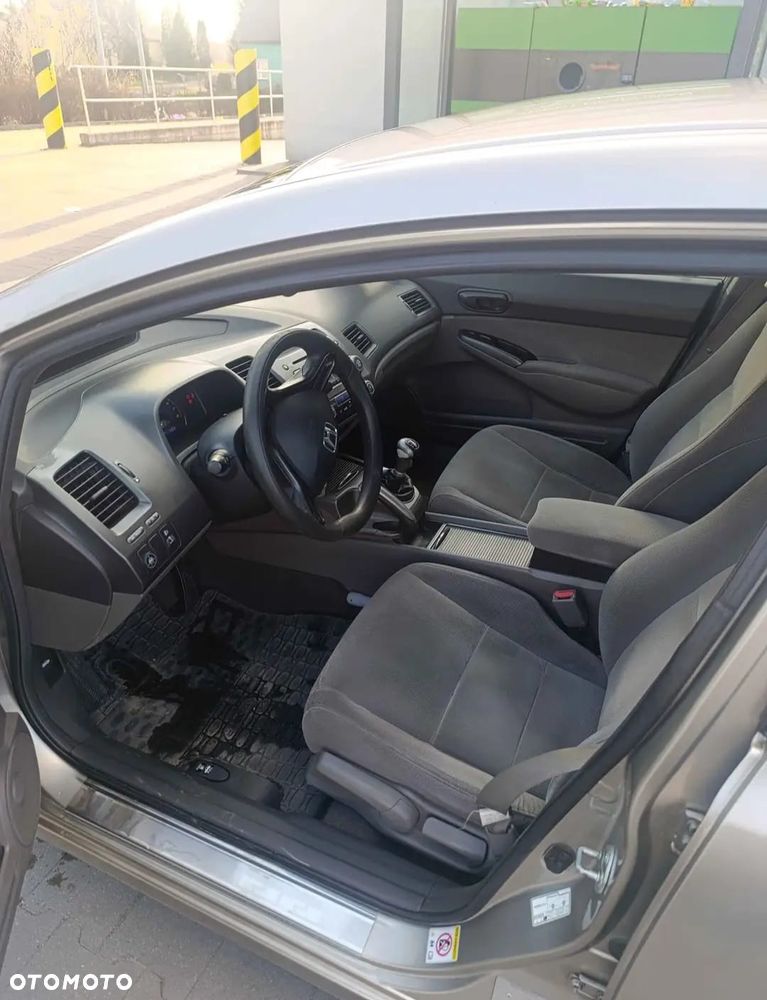 Honda Civic 1.8 Executive - 5