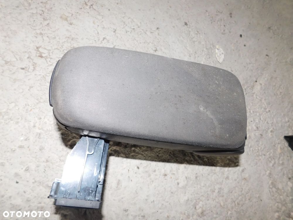 podłokietnik AUDI A4 B6 B7 zamek klapka stelaż ORYGINAŁ GRANAT - 2