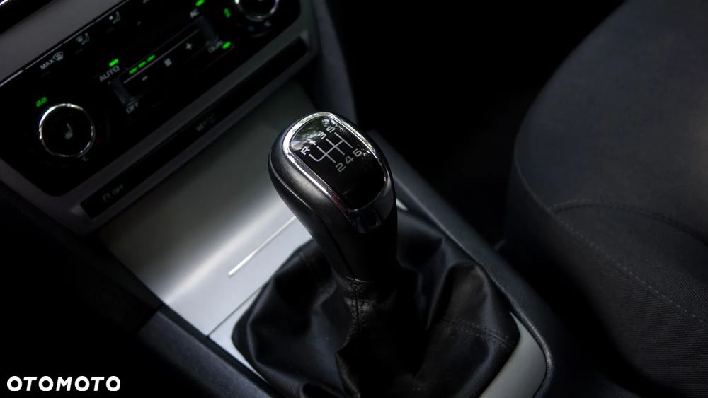 Skoda Octavia 1.4 TSI Ambiente Green tec - 19