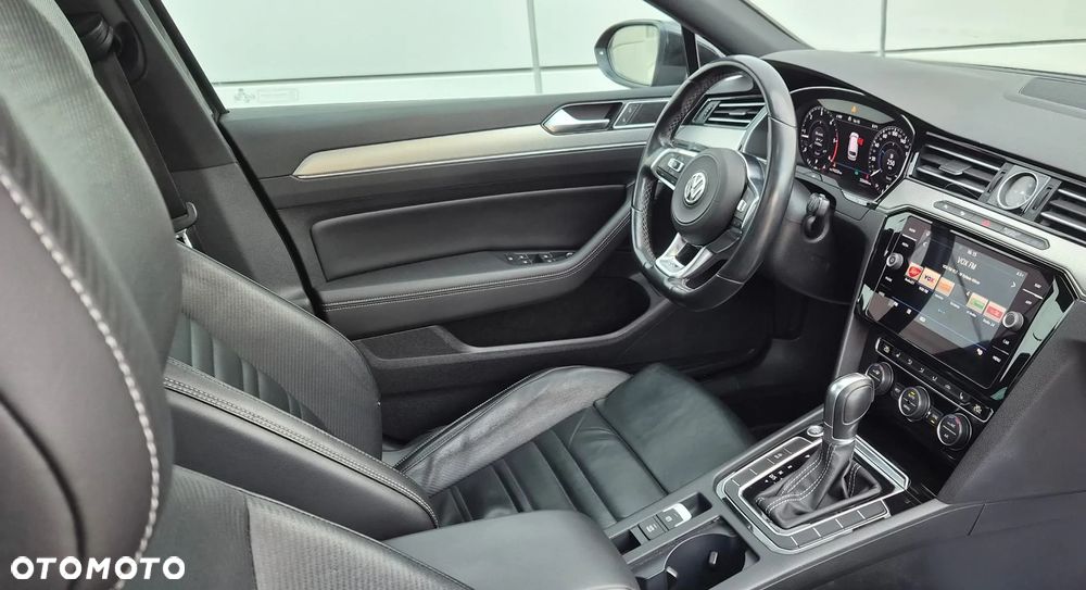 Volkswagen Passat - 26